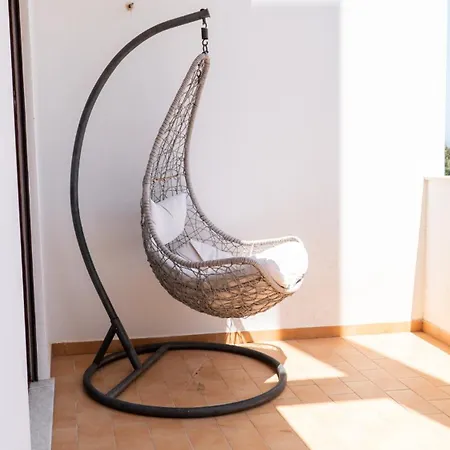 Pandora House * 纳扎雷